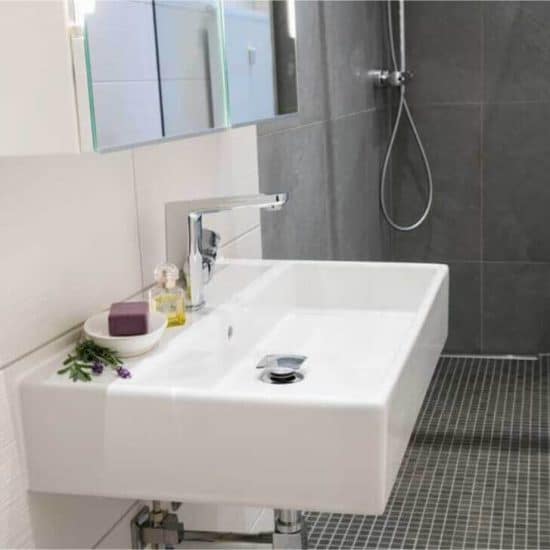 11 Ιδέες για να Ανανεώσετε Κάθε Μικρό Μπάνιο