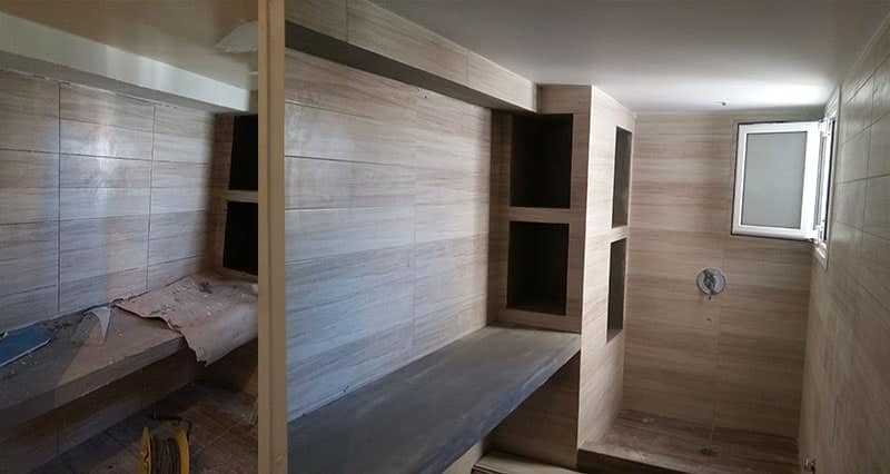 Ανακαίνιση μπάνιου με χτιστό έπιπλο και εντοιχισμένα ράφια στον Ταύρο