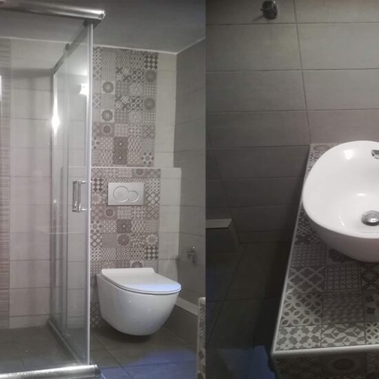 Ανακαίνιση μπάνιου στον Βύρωνα – τελικό αποτέλεσμα με χτιστή ντουζιέρα και κρεμαστή λεκάνη