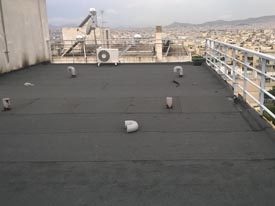 στεγανοποίηση ταράτσας με ασφαλτόπανα σε πολυκατοικία στην Αθήνα