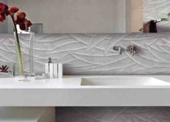 Μοντέρνο χτιστό έπιπλο μπάνιου με ενσωματωμένο νιπτήρα